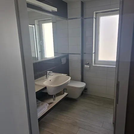 Apartman Czarna Gora T21 Sienna